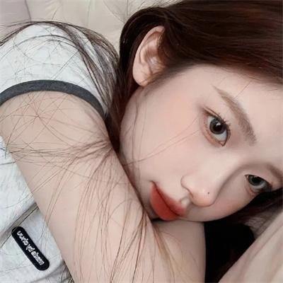音乐节目导师又出大瓜：脚踏两条船，节目组火速否认，短时间内
